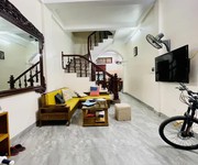 Nhà 6 tầng Pháo Đài Láng, Đống Đa   cách mặt phố ô tô 20m   giá chỉ 9.6 tỷ