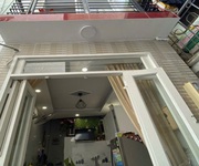 Nhà vuông 2 tầng dtsd 32m2   nguyễn ngọc lộc qv