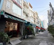 2 Nhà đúc 4 tầng -nhỉnh 3 tỷ hạ 4ootr - cạnh ngã tư bốn xã
