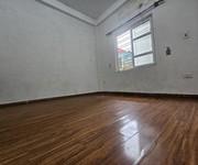 2 Tam trinh bán nhà 4 tầng dân xây lô góc gần phố hoàng mai