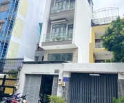 Bán nhà mt hoàng kim giao p5q8, giá : 17 tỷ  tl