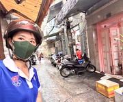 Nhà bán kế bên chợ xómchiếu - gần trường đại học luật nguyễn tât thành