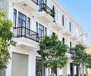 Chính chủ cần bán nhà 1 trệt, 2 lầu   vị trí 2 mặt tiền, thuận tiện kinh doanh và mở văn phòng