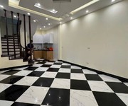 Bán nhà sở thượng 5 tầng dân xây lô góc 10M ô tô tránh hoàng mai