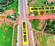 Chỉ còn 1 lô đất lớn 1000m , mặt tiền 25m ngay trục xuyên tâm   đồng phú, giá chỉ 250 triệu