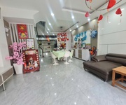 Bán nhà mặt tiền 4 tầng  5 19m  - kdc cao cấp dương hồng - giáp quận 8 - nhỉnh 10 tỷ