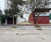 2  giá rẻ - vị trí đẹp - gia chủ cần bán    băng 2 đường lê hữu tựu - liền kề kđt nguyên khê -