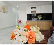 4 Bán tòa căn hộ 5 tầng, sau mặt tiền đường phan tứ, trục đường ẩm thực và phố tây đi bộ.