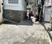 Nhà đường lý thái tổ quận 10 phường 10 cũ.