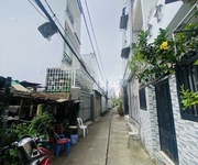 quận 8 sát quận 6   77m  ngang 5.1m   2 tầng đúc   sổ đẹp hoàn công   5.3 tỷ tl