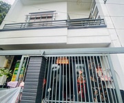 1  quận 8 sát quận 6   77m  ngang 5.1m   2 tầng đúc   sổ đẹp hoàn công   5.3 tỷ tl 