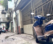 1 Bán nhà đường hoàng diệu kế bên có công viên thoáng mát- gần trường đại học luật nguyễn tất thành-