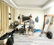 Cho thuê nhà ngõ hai bà trưng, 4 tầng x 18m2, 3 ngủ, 2 vệ sinh, 7.5 triệu