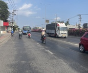 1 Bán đất mặt tiền 120x100m giá 500 tỷ đường quốc lộ 1a