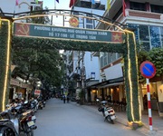 Lê trọng tấn 46m tuyệt phẩm kiêu sa, ô tô sát cửa, ở sướng như vua
