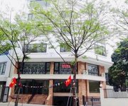 Toà văn phòng  hạng a mặt phố  phạm văn đồng - lô góc, vỉa hè ô tô tránh, kinh doanh - pccc, hoàn
