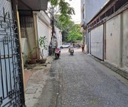 Nhà đẹp - cần  bán căn nhà 3 tầng tại phố gia thượng, ngọc thuỵ, long biên, hà nội