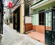 Hàng hiếm trung tâm cầu giấy- 4 phòng k.kín   gần hồ thoáng    5 tầng   30m2   8,25 tỷ.