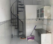 2 1.6 tỷ: có nhà quận 7- ngay kcx tân thuận - 2tầng bê tông cốt thép  - ra hẻm xe hơi 10m