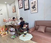 1 Sang tiệm nail, mi, gội tại 798 an dương vương. q6.