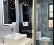 1 Nhà 3 tầng mới đẹp mặt tiền lỗ giáng 24 . dt:100m