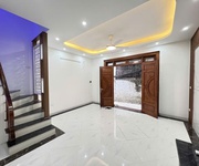 Bán nhà nguyễn sơn long biên 35m2 5 tầng full nội thất ngõ rộng 3 gác giá nhỉnh 5 tỷ