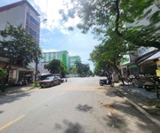 Cần bán gấp lô phú diễn mặt đường tòa văn phòng 8 tầng thang máy có hầm  vỉa hè oto - nhà xây cực