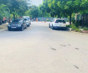 Nhà phân lô ngoại giao đoàn, 2 ô tô tránh, mặt tiền khủng, thang máy, view hồ điều hoà - đại sứ