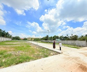 1 Mặt tiền : 5,5m full thổ cư .