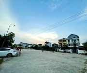 4 Liên mạc nhà mới kính kong xách vali ở luôn 31m2, 5 tầng ô tô đỗ cửa