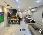 1 Lạc long quân 40m giá 12 tỷ-gần ô tô tránh,ngõ thông,dân xây,nội thát đẹp