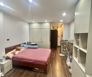 Lạc long quân 40m giá 12 tỷ-gần ô tô tránh,ngõ thông,dân xây,nội thát đẹp