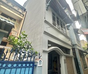 4 Lạc long quân 40m giá 12 tỷ-gần ô tô tránh,ngõ thông,dân xây,nội thát đẹp