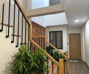 2 Bán nhà đẹp 2 tầng mặt tiền đường nguyễn hữu huân - giá 11 tỷ.