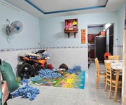 3 Bán gấp nhà đ số 3 bhh a gần nguyễn son hẻm 6m gần mặt tiền 40m2,2 tầng nhỉnh 3 tỷ