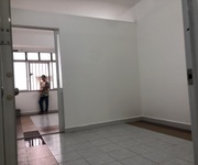 Chung cư nguyễn kim quận 10 lô R lầu 2 thang bộ 49m2 2pn