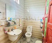 4 Cần bán gấp nhà, đất, vườn 2715m2 - đối diện KCN Đất Đỏ, gần biển, chợ, trường học
