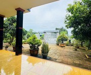 1 Cần bán gấp nhà, đất, vườn 2715m2 - đối diện KCN Đất Đỏ, gần biển, chợ, trường học