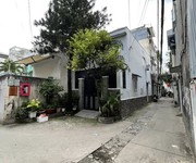 Nhà 417 quang trung  thông tứ tung ngay ubnd gò vấp
