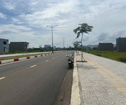 2  cần bán lô đất mặt tiền đường 26m   phường tam long, tp.hcm 