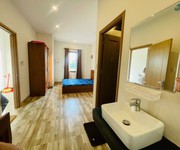 Bán tòa căn hộ 5 tầng view biển sơn thủy, 137.5m , giá chỉ 13.x tỷ, dòng tiền 55 triệu/tháng