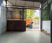1 Siêu hot ngay thị trấn hóc môn 2 tầng btct mới tinh, dtsd 100m2. mặt tiền nhựa 8m thông kinh doanh