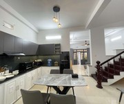 Bán nhà 2 tầng sát biển mỹ khê, 128m , ngang 6.8m, dòng tiền 40 triệu/tháng, giá 17.9 tỷ