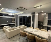 2 Bán nhà mặt hồ long biên - view hồ cực thoáng đẹp, gần cầu long biên