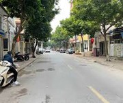 1 Chính chủ  bán nhà mặt phố phú thượng 240m . mặt tiền 18m  nhà 3 tầng. lô góc giá 48,6tỷ