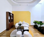 Nhà căn góc 2 mặt tiền ngay xuân thuỷ - đường trần thủ độ - đối diện công viên - chủ cần bán gấp
