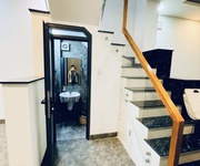 2 Chưa đên 6 tỷ có ngay nhà mới 3 tầng - cách 10 m có xe hơi - đường tôn thất thuyết-bến vân đồn -
