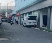 3 Nhà rộng 225m2, dòng tiền tốt 4, giá vốn cực tốt 35 tr/m2  xung quanh 45 tr , đường nhựa 6m, 20m