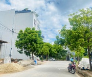 2 Bán đất cạnh bệnh viện đa khoa tỉnh Vĩnh Phúc. DT 100m2 hướng Đông giá 6 tỷ