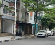 1  bán nhà liền kề kđt văn khê   83m    giá hơn 19 tỷ  có tl  